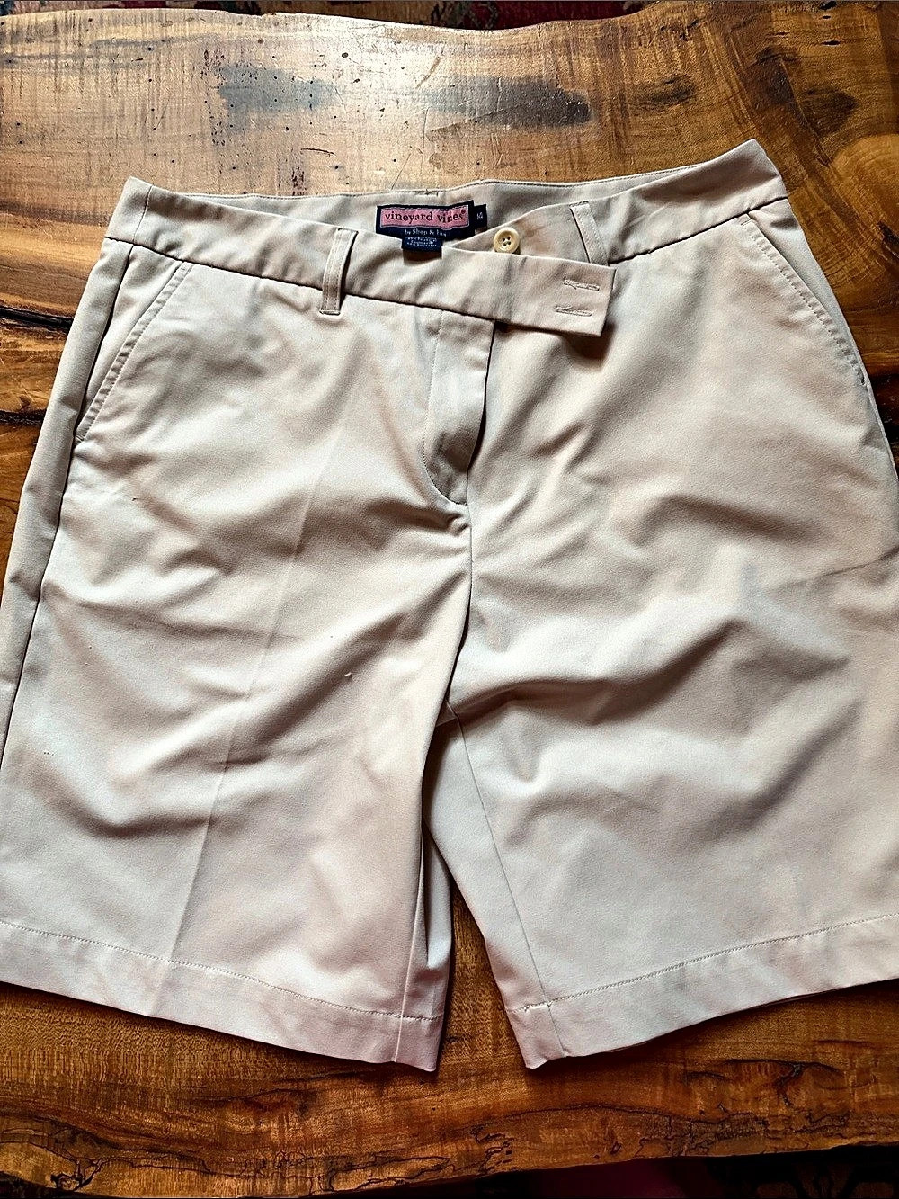 Vineyard Vines Bermuda Shorts White Size 14